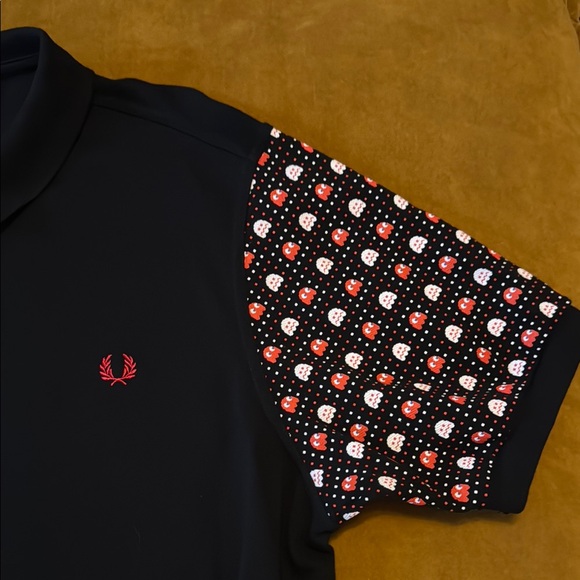 Fred Perry Black Polo Shirt with Unique Sleeve Design and Decorative Hem - Picture 5 of 6
